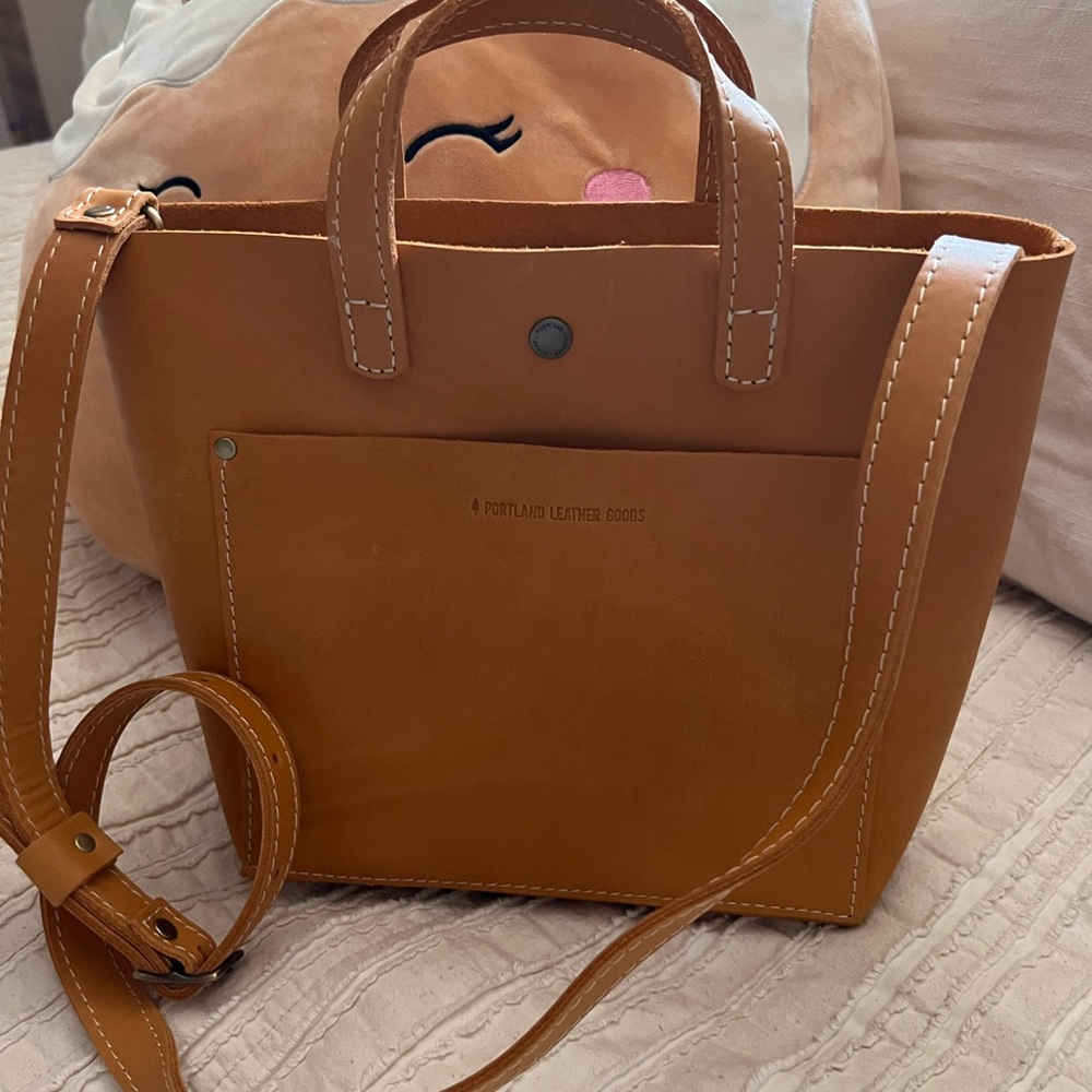 Portland leather mini crossbody